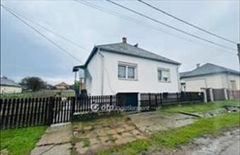 Eladó Timári családi ház hirdetés (22535428)