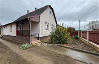 Eladó Szabolcsbákai családi ház hirdetés (39738399)