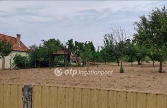 Eladó Téglási lakóövezeti telek hirdetés (37693554)