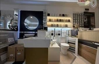 Eladó Budapest III. kerületi üzlethelyiség utcafronton hirdetés (61134435)