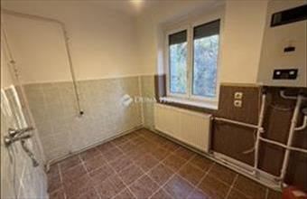 Eladó Nyergesújfalui tégla lakás hirdetés (33175277)