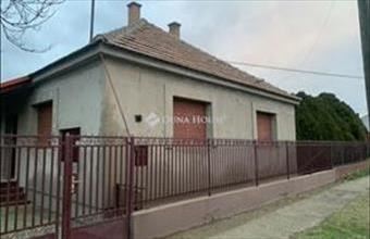 Eladó Örkényi családi ház hirdetés (43738943)