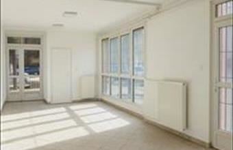 Eladó Székesfehérvári üzlethelyiség utcafronton hirdetés (74468733)