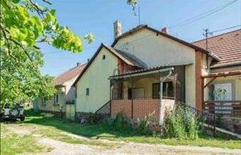 Eladó Ábrahámhegyi házrész hirdetés (93234745)
