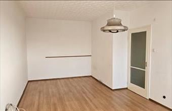 Eladó Szolnoki panel lakás hirdetés (53445375)