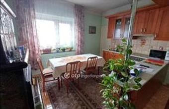 Eladó Bajai családi ház hirdetés (73315527)