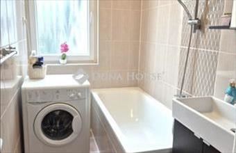 Eladó Budapest XIV. kerületi csúsztatott zsalus lakás hirdetés (31642314)