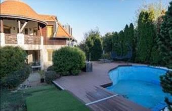 Eladó Velencei családi ház hirdetés (72748918)