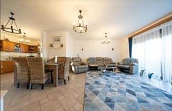 Eladó Velencei családi ház hirdetés (72748918)