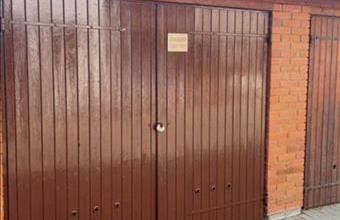 Kiadó Békéscsabai egyedi garázs hirdetés (43356382)