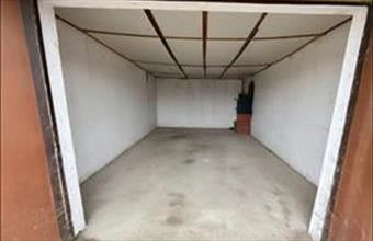 Eladó Váci egyedi garázs hirdetés (35232721)