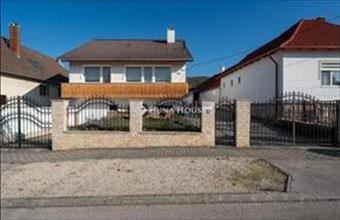 Eladó Vértessomlói családi ház hirdetés (73778548)