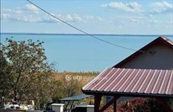 Eladó Alsóörsi külterületi telek hirdetés (77225772)