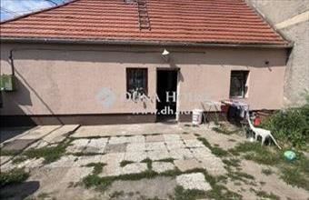 Eladó Veszprémi családi ház hirdetés (93424343)