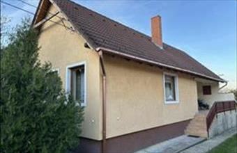 Eladó Győrújbaráti családi ház hirdetés (35433734)