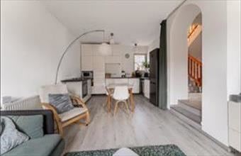 Eladó Budapest III. kerületi családi ház hirdetés (25812447)