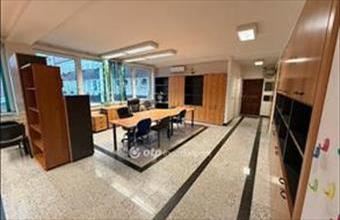 Kiadó Nyíregyházai iroda irodaházban hirdetés (34995346)