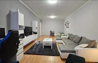 Eladó Egeri csúsztatott zsalus lakás hirdetés (33355434)