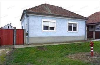 Eladó Bősárkányi családi ház hirdetés (52294887)