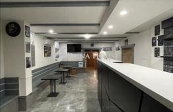 Eladó Ajkai üzlethelyiség utcafronton hirdetés (97294668)