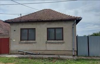 Eladó Medgyesegyházai családi ház hirdetés (48694475)