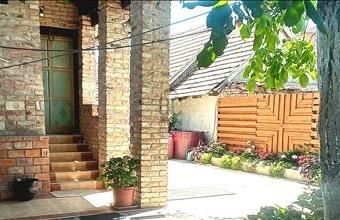 Eladó Kiskunlacházai családi ház hirdetés (61376464)