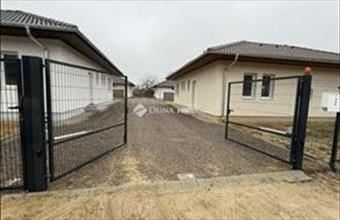 Eladó Kecskeméti családi ház hirdetés (38284334)