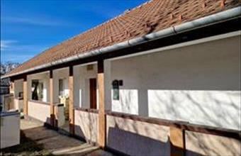 Eladó Magyaralmási családi ház hirdetés (19192431)