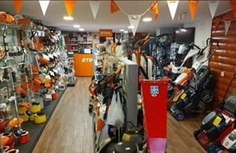 Eladó Medgyesegyházai üzlethelyiség utcafronton hirdetés (88919749)