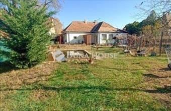 Eladó Veresegyházi családi ház hirdetés (85343493)