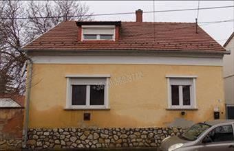 Eladó Pápai családi ház hirdetés (53942873)