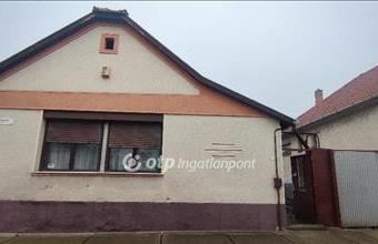 Eladó Jászberényi családi ház hirdetés (79421938)