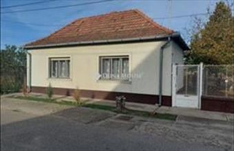 Eladó Izsáki családi ház hirdetés (49837439)