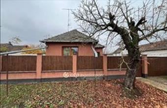 Eladó Sarkadi családi ház hirdetés (42399346)