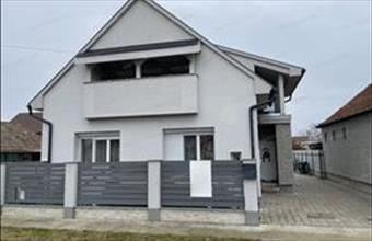 Eladó Hajdúszoboszlói családi ház hirdetés (41323696)