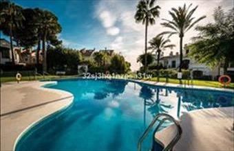 Eladó Spanyolországi sorház hirdetés (94643779)