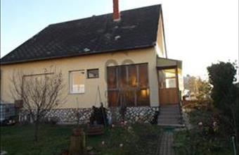 Eladó Pápai családi ház hirdetés (63433832)