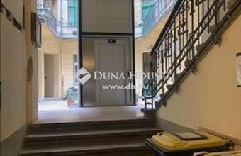 Eladó Budapest V. kerületi tégla lakás hirdetés (55652439)