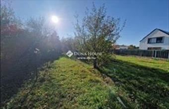 Eladó Budapest III. kerületi családi ház hirdetés (68414356)