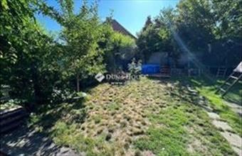 Eladó Budapest XV. kerületi családi ház hirdetés (85467999)