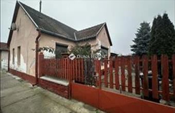 Eladó Simontornyai családi ház hirdetés (43713597)