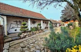 Eladó Dunavecsei családi ház hirdetés (93829363)