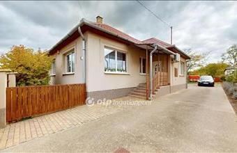 Eladó Nyírgyulaji családi ház hirdetés (91931444)