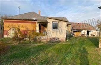 Eladó Császári családi ház hirdetés (87597431)