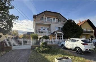 Eladó Tatai családi ház hirdetés (32733375)