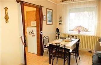 Eladó Velencei családi ház hirdetés (34397742)