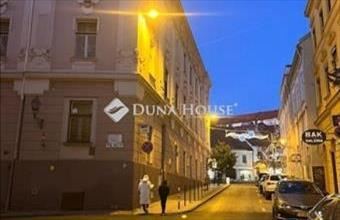 Eladó Pécsi tégla lakás hirdetés (35736546)