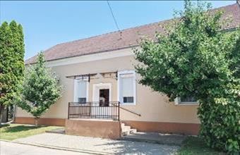 Eladó Csurgói családi ház hirdetés (89486722)