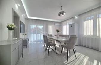 Eladó Budapest III. kerületi családi ház hirdetés (25954683)