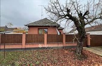 Eladó Sarkadi családi ház hirdetés (45454949)